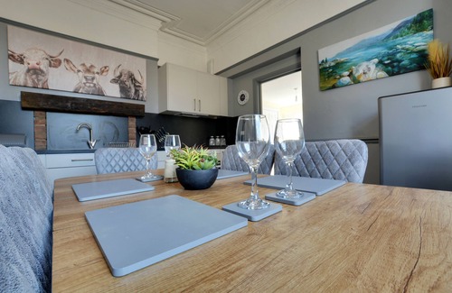 Goole House | Welcome to Winwood House - your home away from home!