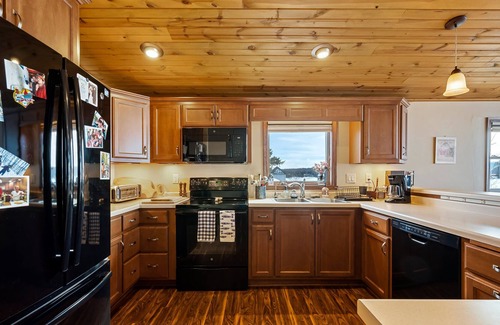 Gills Rock Condo | Welcome to your Happy Place!