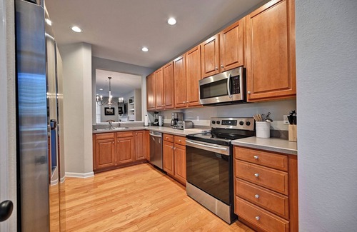 Ocean View Condo | Welcome to your New 2 Bedroom Condo, Bear Trap Dunes Getaway! WIFI, Community Pool, Shuttle to the Beach, Tennis and more! Booking Incentive, Book 1 Week get $100 gift card to grocery store!