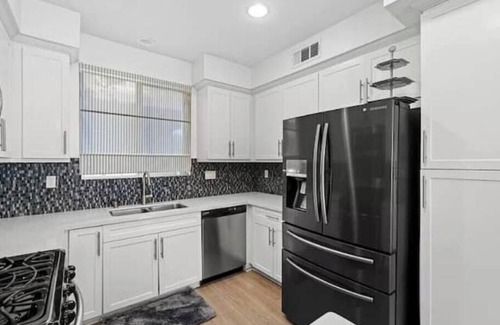 Harbor House | Welcome to your So Cali dream oasis! Min stay 1 mo
