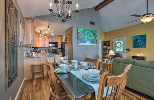 Berryville House | Welcome to Your Summer Retreat by the Lake!