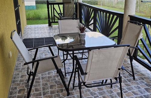 Bridgetown Apartment | Welcoming 1-bedroom apartment in St Thomas.