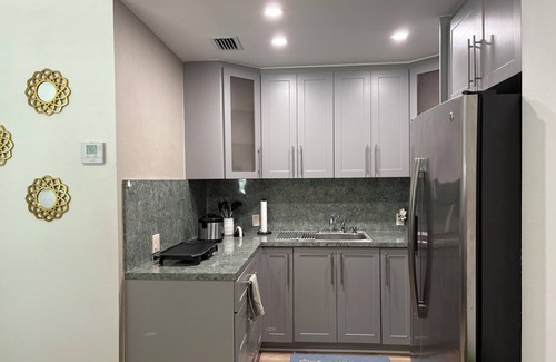 Greenacres Apartment | Welcoming apartment in Greenacres, we like to call the Green stay !