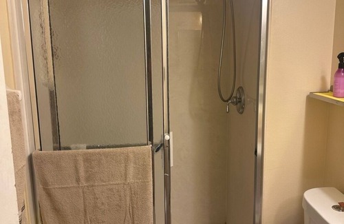 Chesterfield Apartment | Welcoming relax ~