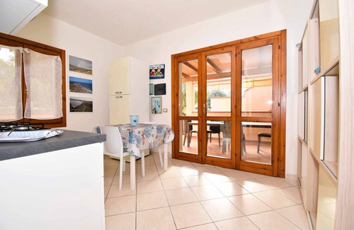 Rena Majore Apartment | Well-finished studio apartment with A/C wifi and veranda