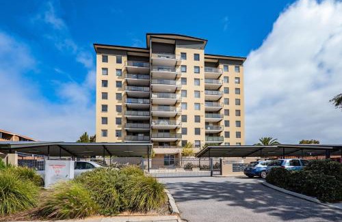 Mosman Park Apartment | WELL55 - Ocean Outlook