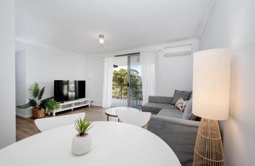 Mosman Park Apartment | WELL55 - Ocean Outlook