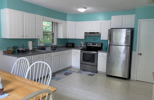 Wells House | Wells Retreat 4 Miles to Beaches!