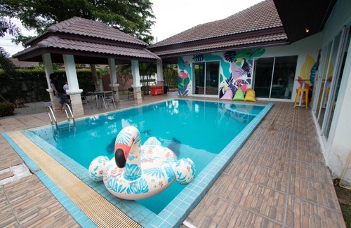 Huai Yai Villa | Wendy Pool Villa Pattaya