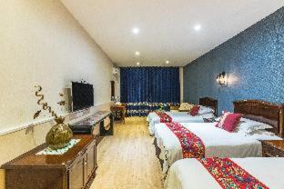 Chengdu City Centre Hotel | Wenjun Courtyard Hotel -5 mins walk from Tonghuimen metro station, near Tianfu square, close by culture park and Sichuan opera house, English speaking service, local tours