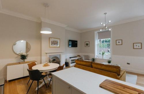 Richmond Apartment | WENSLEYDALE, OLD SCHOOL ROOMS - Ground Floor Luxury Apartment in Richmond, North Yorkshire