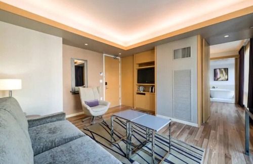 Central Park South Hotel | West 57th Street, a Hilton Club - 1 - Bedroom - 1 BD