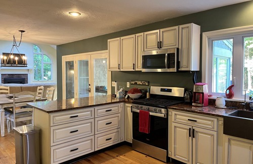 West Barnstable House | West Barnstable home in a quiet setting - Sleeps 8