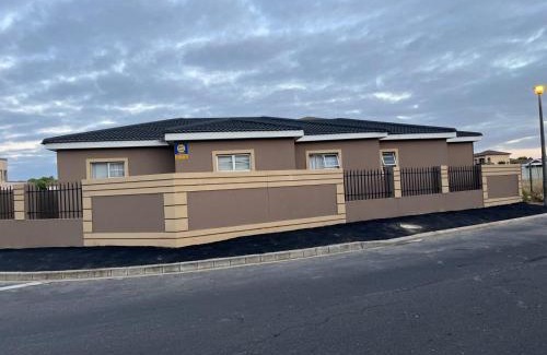 Bloubergstrand House | West Coast comfortable stays