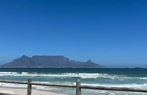 Bloubergstrand House | West Coast comfortable stays