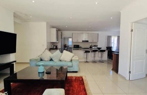 Bloubergstrand House | West Coast comfortable stays