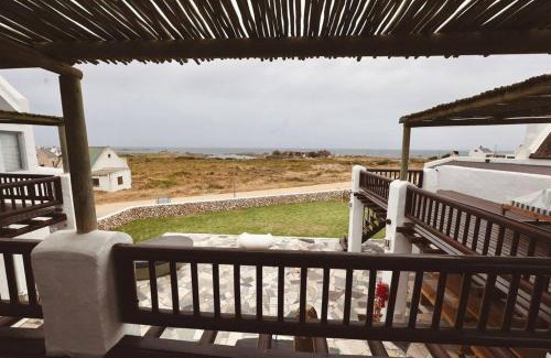 Jacobs Bay Villa | West Coast Villa