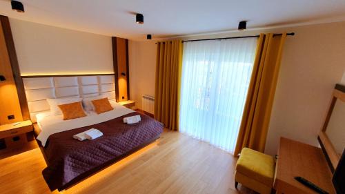 Klaudyn Villa | West Guest House