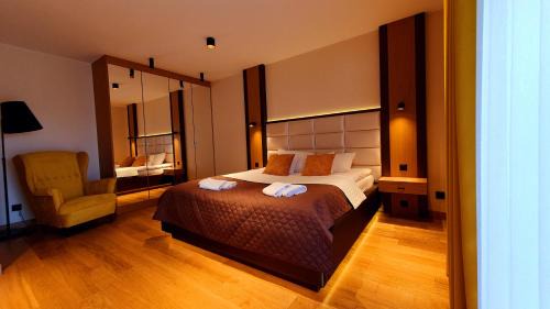 Klaudyn Villa | West Guest House