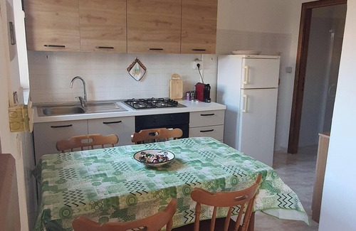 Tresnuraghes Apartment | West house-just a stone's throw from the sea