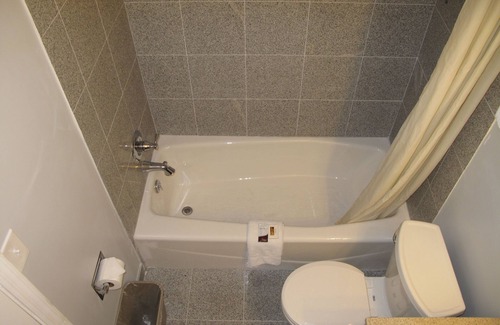 Flagstaff Hotel | West Inn NAU - Downtown Flagstaff