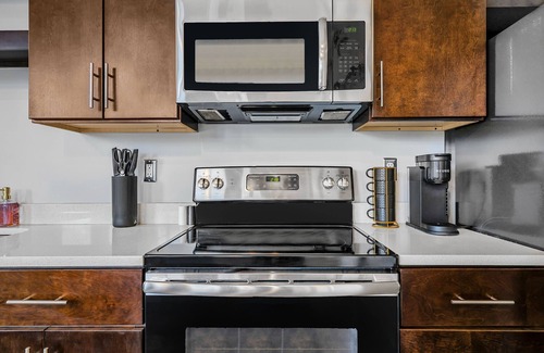 The Nations Apartment | West Nashville Stay 10 Mins to Broadway