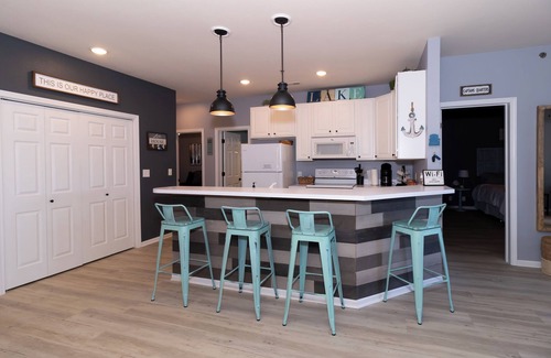 Sunrise Beach Condo | West Side Bay 3 Bedroom Vacation Getaway!