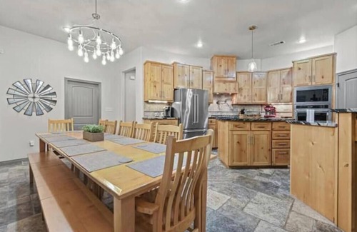 Buffalo Springs House | West Texas Lakeside Escape