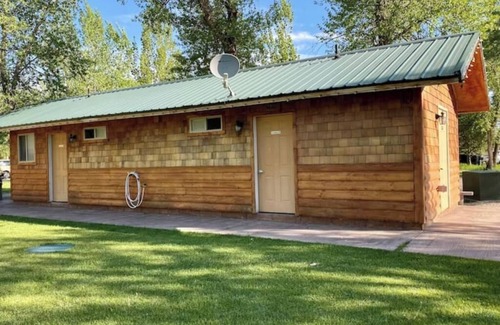 Rigby Apartment | West Yellowstone Station At Mountain River Ranch