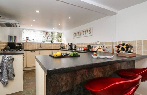 Newlyn Cottage | WESTCLIFF, pet friendly, character holiday cottage in Newlyn