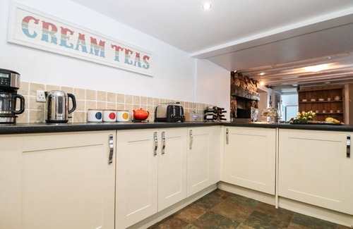 Newlyn Cottage | WESTCLIFF, pet friendly, character holiday cottage in Newlyn