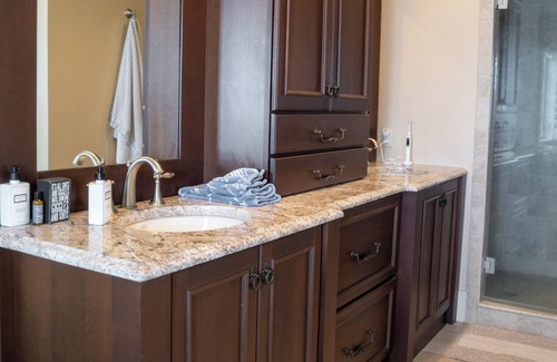 West Hartford House | "Westerly View" is a 5-star luxury home in the heart of Quechee, Vermont.