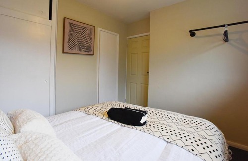 Canterbury Apartment | Westgate House - 5 bedroom newly renovated house with hot tub & private parking