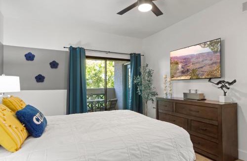 Kierland Apartment | Westin Kierland Area - Great for Groups - Scottsdale Stay with Parking - N302