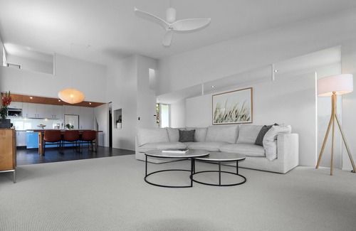 Western Springs Villa | Westmere Wonder l Gorgeous 3 Bed Home inc. View