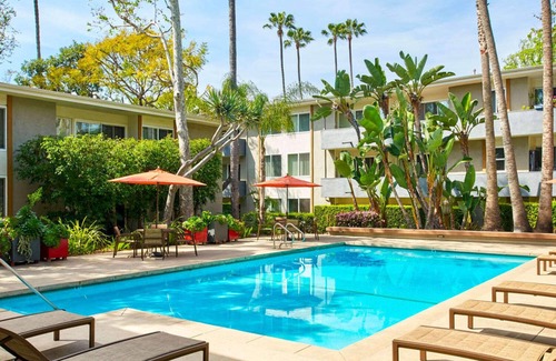 West Los Angeles House | Westpark 2BR Elite Residences, Free Parking