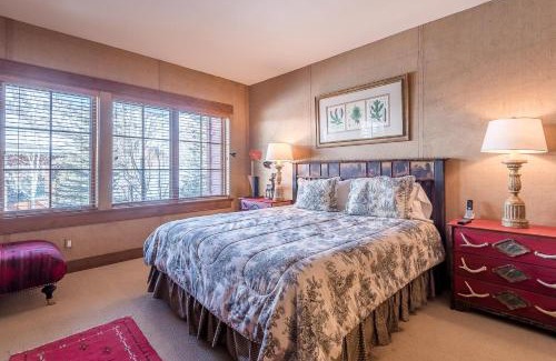 Ketchum House | Westridge Condo 27