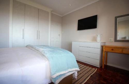 Milnerton Apartment | Westward HO Apartment 13