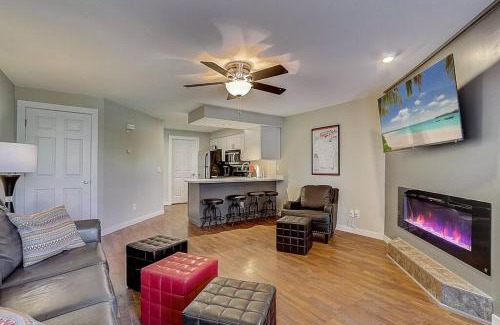 Lake Delton Apartment | WFC II Lake Access - Family or Romance - Location!
