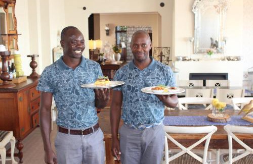 Froggy Farm Hotel | Whale View Manor & Spa