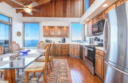 Manchester House | Whale Watchers Bluff - Amazing Panoramic Views!