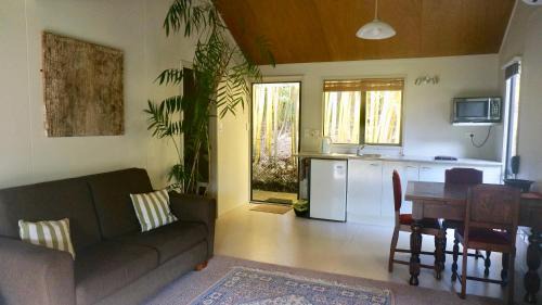 Kerikeri House | Wharepuke Subtropical Accommodation