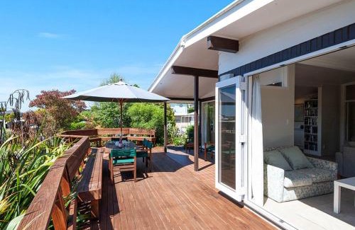 Wharewaka House | Wharewaka Hideaway - Wharewaka Holiday Home