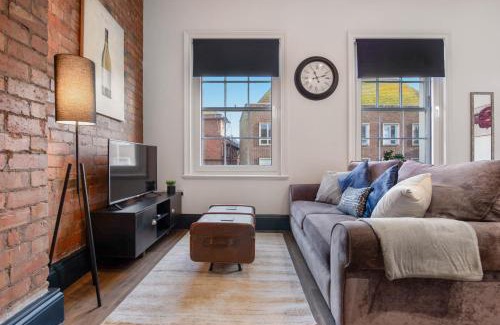 Pontrilas Apartment | WhiskAwayStays Foregate Studio No 4