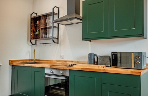 Pontrilas Apartment | WhiskAwayStays No. 58 Studio No. 6