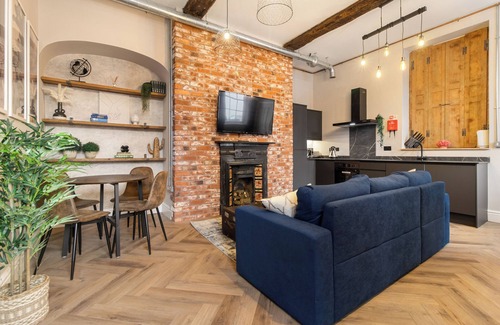 Worcester Apartment | WhiskAwayStays - Shaw Mews - Apartment 3