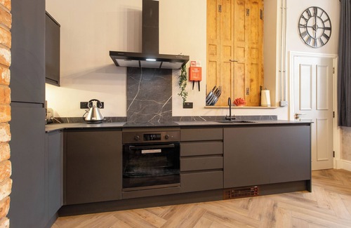 Worcester Apartment | WhiskAwayStays - Shaw Mews - Apartment 3