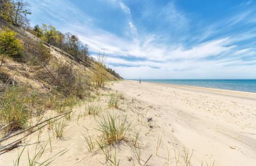 Covert House | Whispering Bluff - Private Beach - Pet Friendly