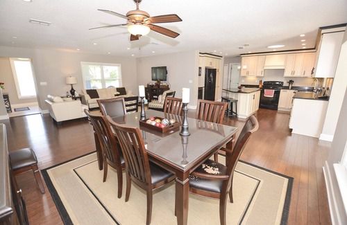 Costa Blanca House | "Whispering Palms"- Beach-Side Pool Home - 4BR/2.5BA