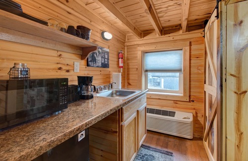 Pine Ridge House | Whistling Wind Cabin Unit 3 in RRG Pet Friendly